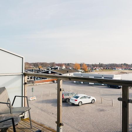 Hotell Hamnen Farjestaden Bagian luar foto