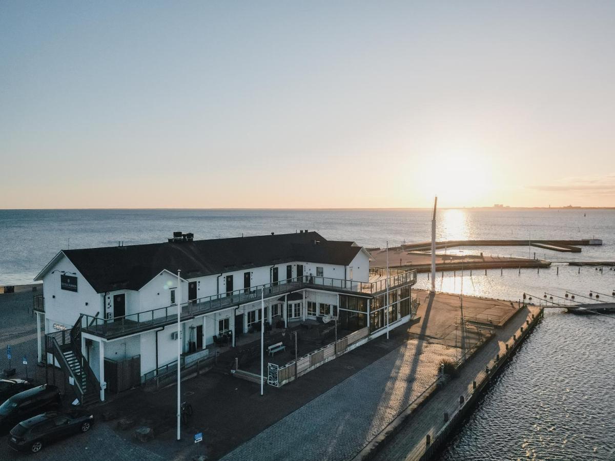 Hotell Hamnen Farjestaden Bagian luar foto