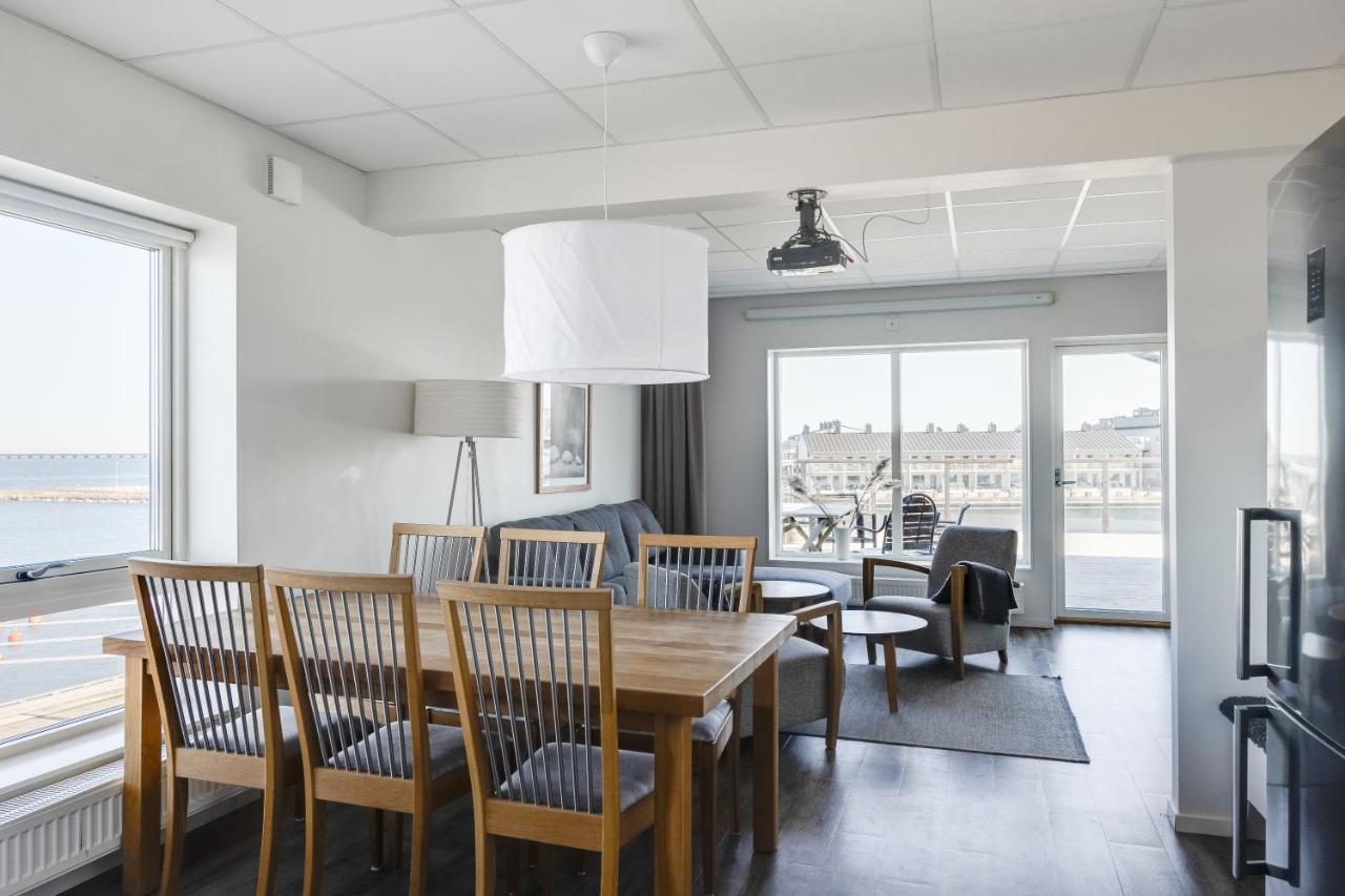 Hotell Hamnen Farjestaden Bagian luar foto