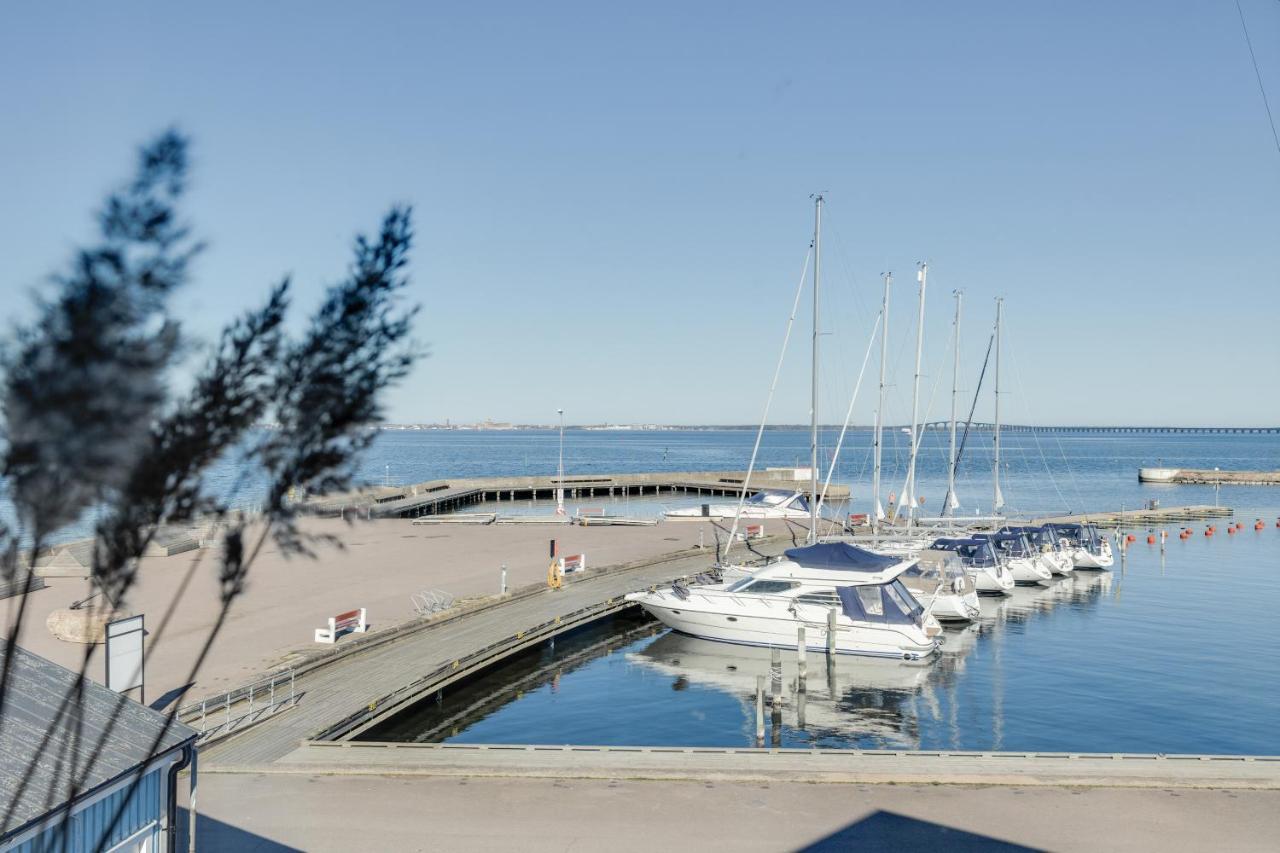 Hotell Hamnen Farjestaden Bagian luar foto