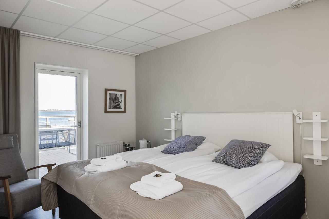 Hotell Hamnen Farjestaden Bagian luar foto