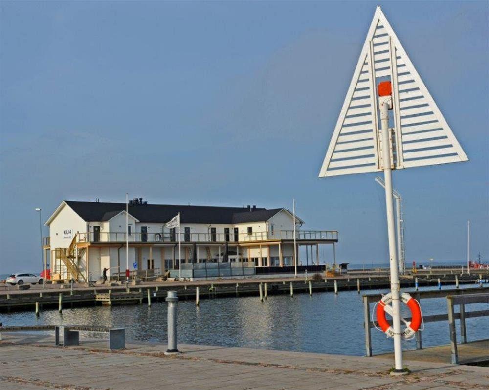 Hotell Hamnen Farjestaden Bagian luar foto